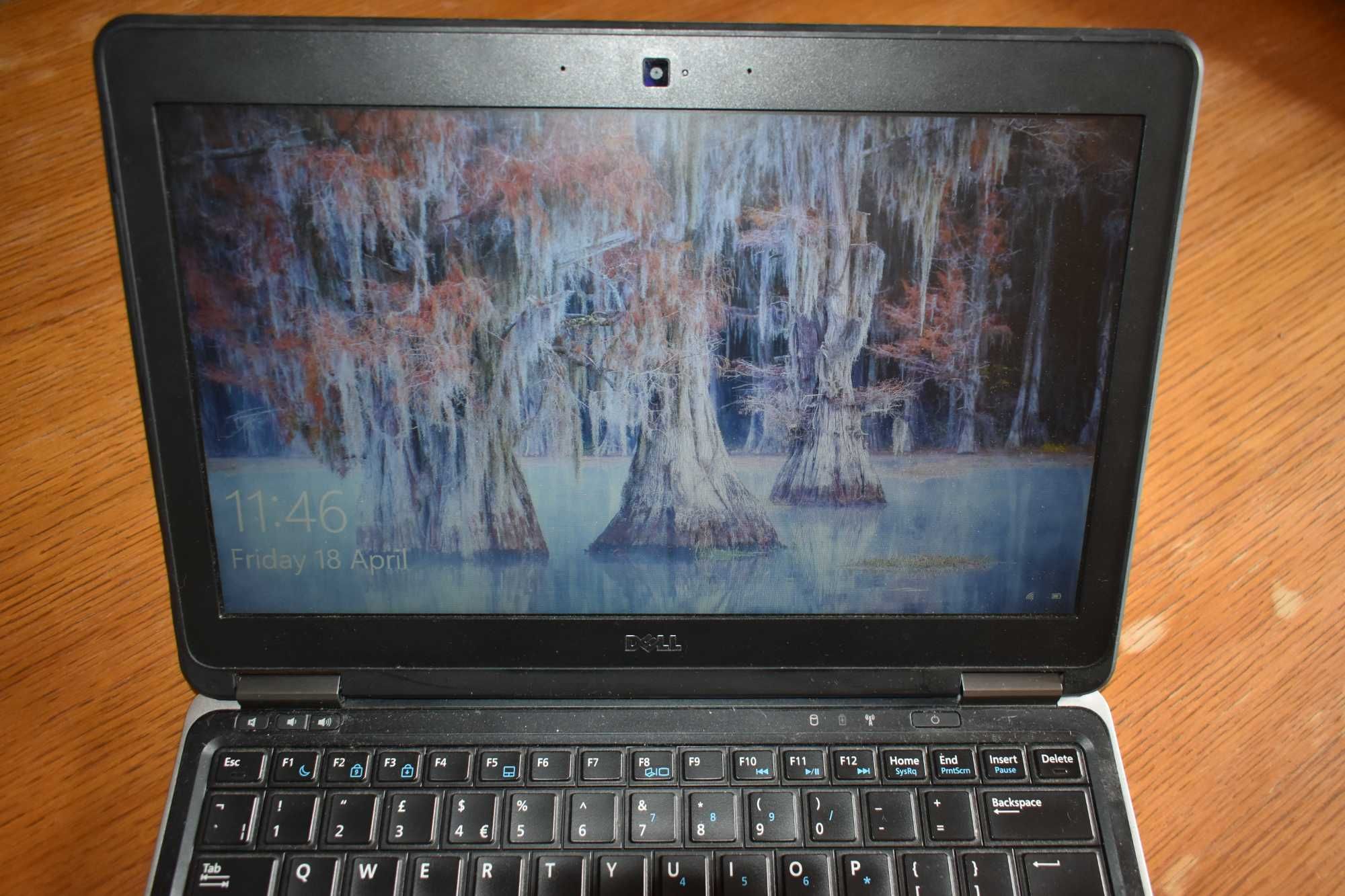 Laptop Dell Latitude E7240 i5-4300U SSD W10 Pro + stacja dokująca UK