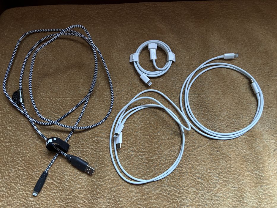 Кабель для зарядки айфона