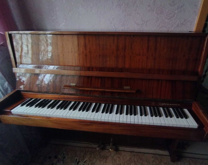 фортепіано «Україна»