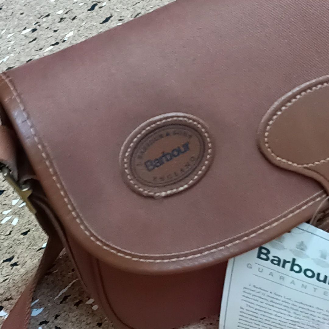 Сумка через плече Barbour