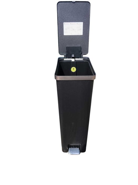 Kosz na śmieci Hana z pedałem do kuchni 30 l, z pokrywą wolno zamykaną