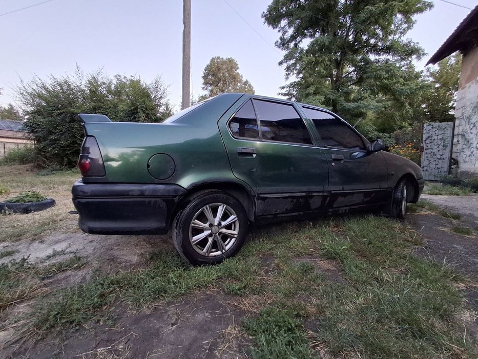 Продам Рено 19.на ходу ежедневно.