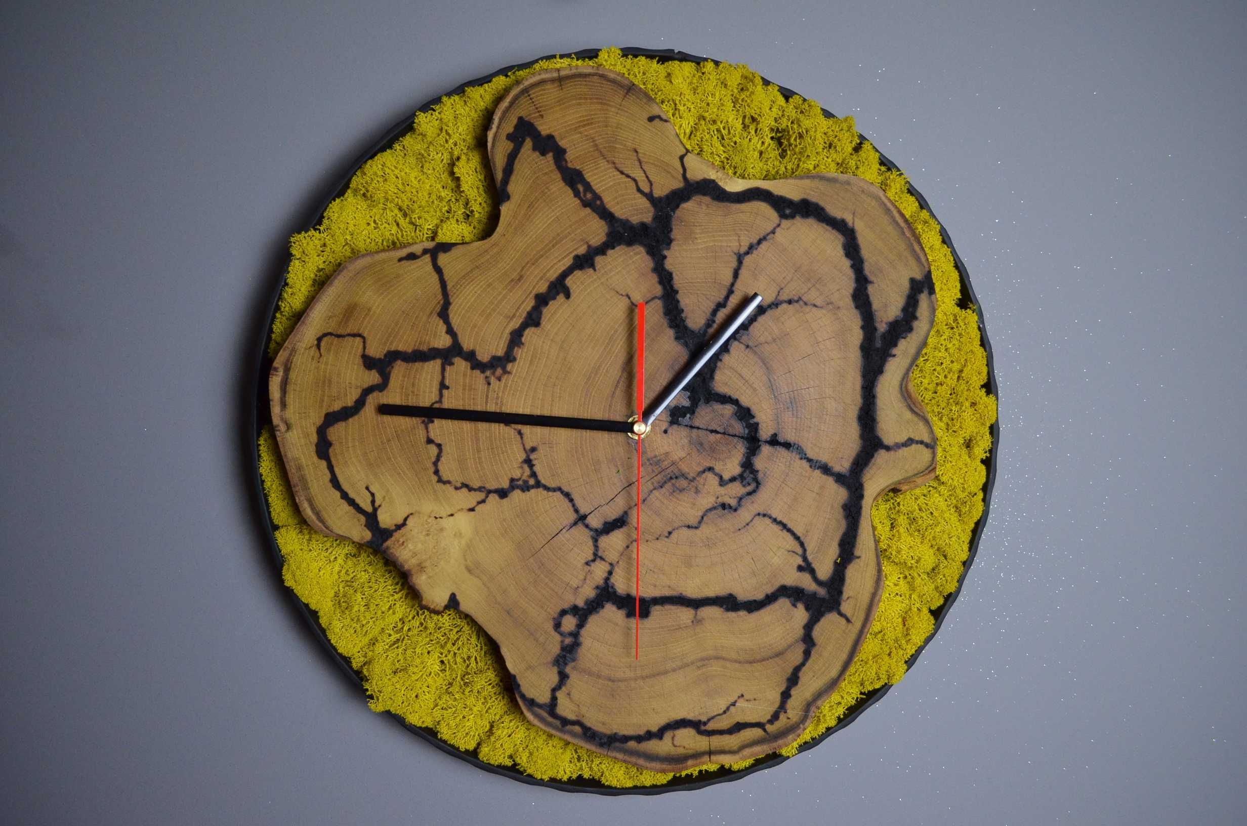 Zegar ścienny RĘKODZIEŁO z chrobotkiem 54cm