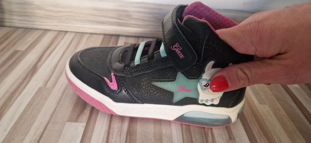 Sneakersy Geox Lights J Inek Girl J36ASC 0CENF C9B4A r.29 jak nowe