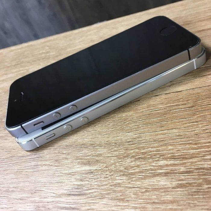 Продаю Apple iPhone SE телефон, айфон, оригінал