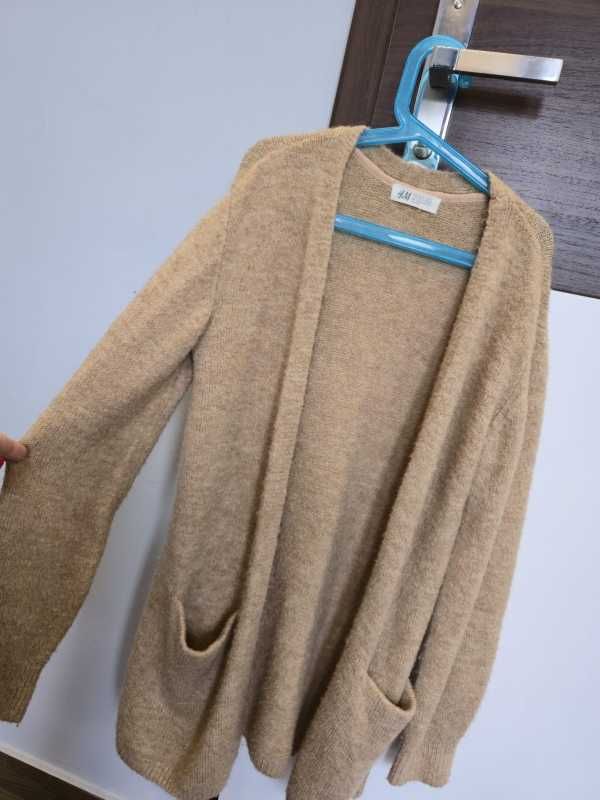 H&M_Kardigan brązowy z kieszeniami_134/140