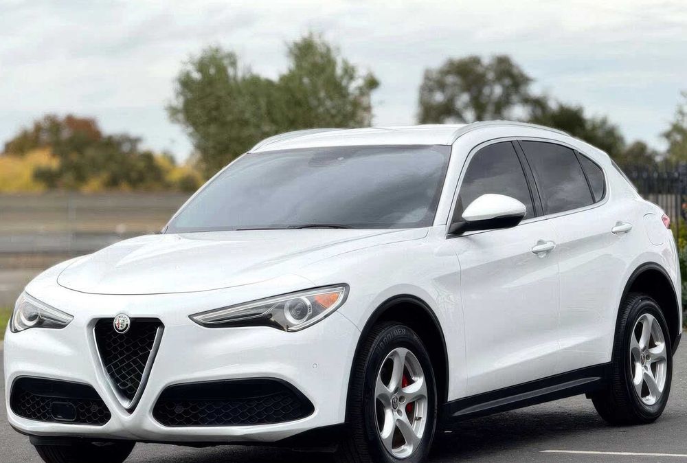 Alfa Romeo Stelvio      2018