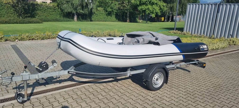 Ponton Yamaha 380 praktycznie nowy z przyczepką