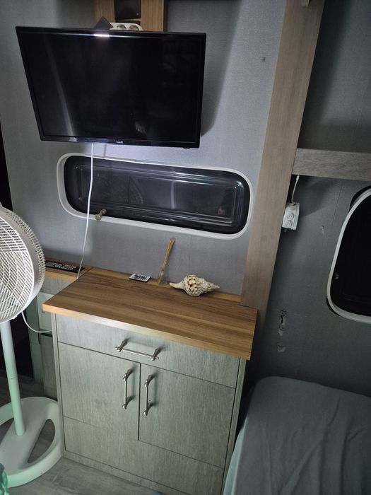 Roulote/caravana fixa em parque de campismo