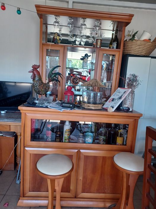 Bar usado em bom estado