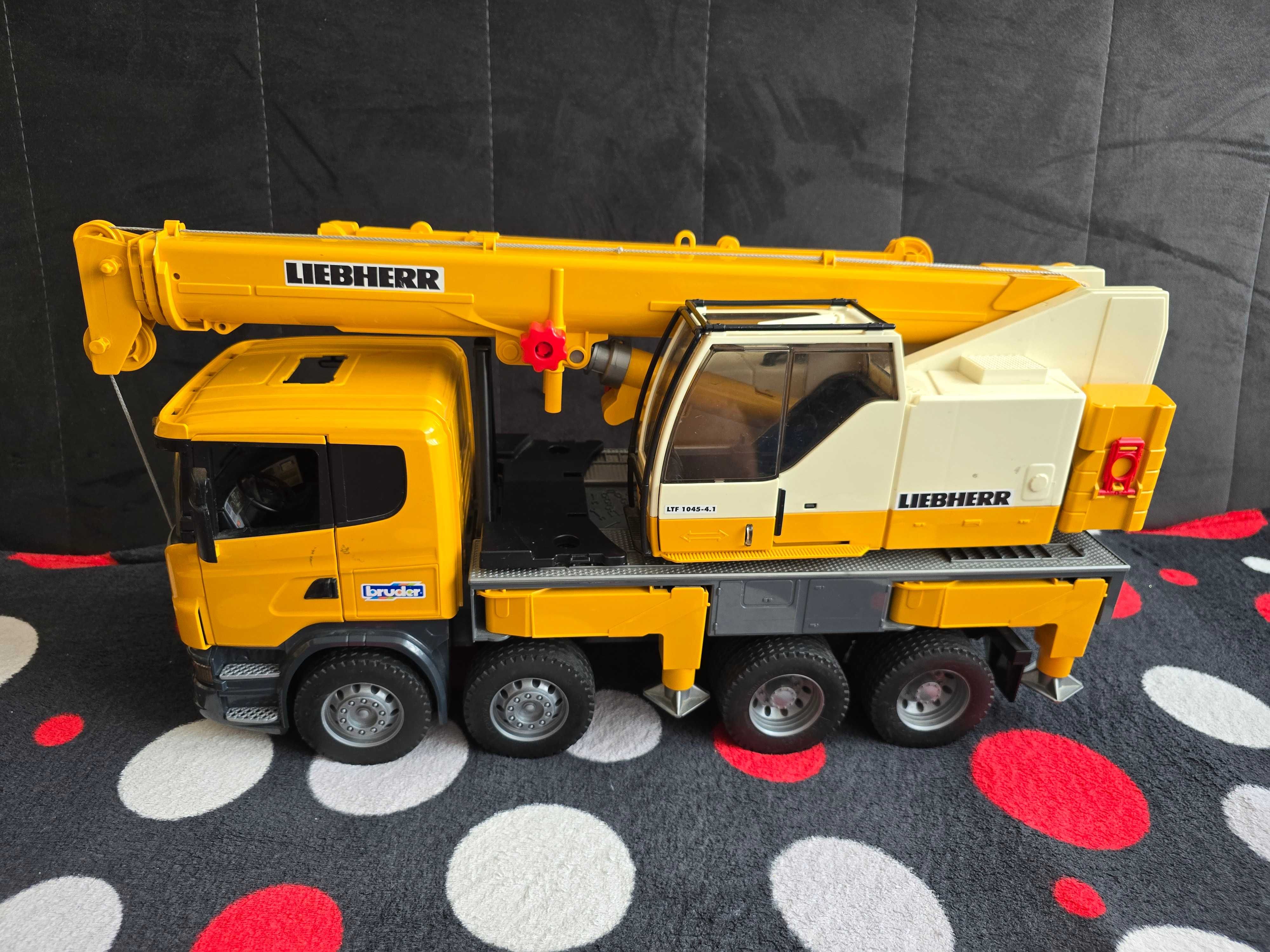 Bruder dźwig Scania Super 560R Liebherr Ciężarówka z dźwigiem