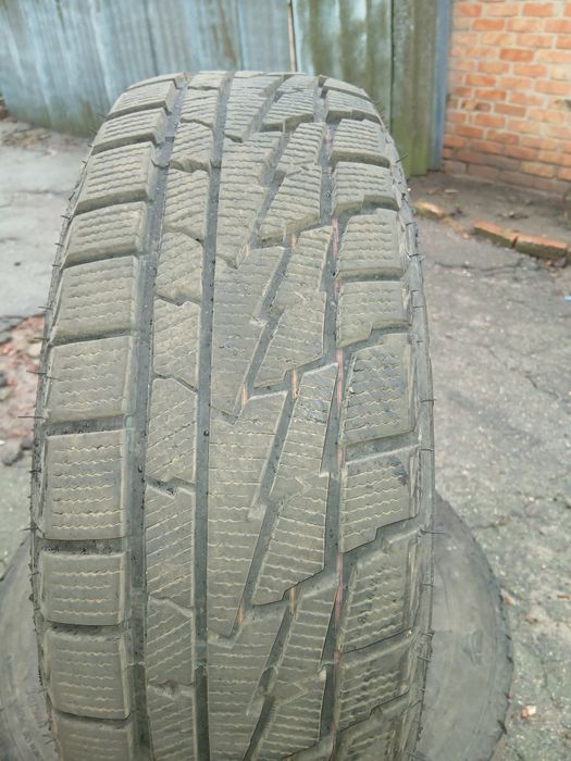 Продам комплект резина