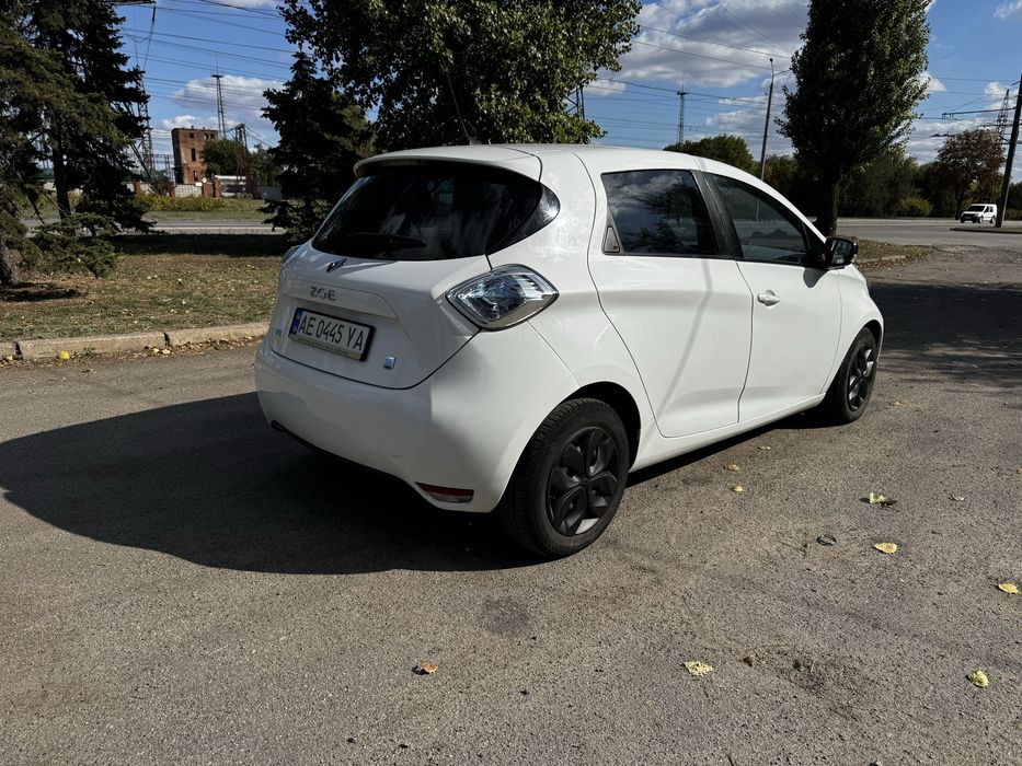 RENAULT zoe  Электро 24квт