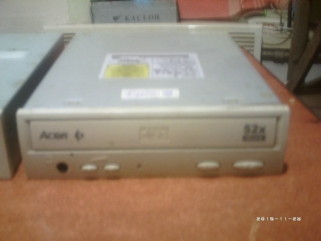 Продам дискавод читающий Asus DVD