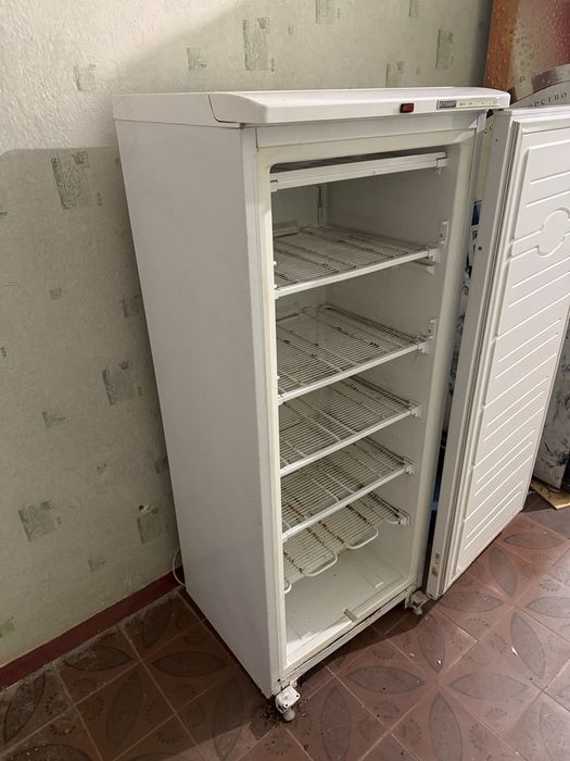 Продам морозильную камеру Атлант