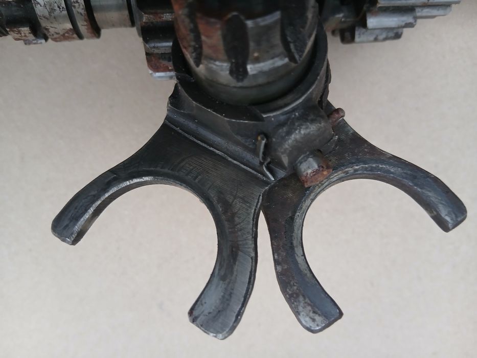 Кпп-коробка передач Юпітер 5- гарний  стан.