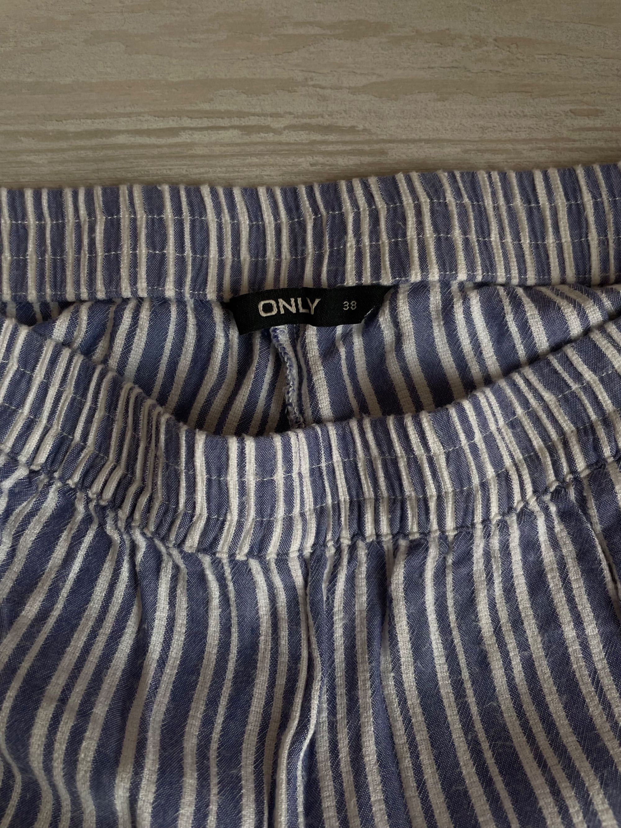 Шорти в смужку Only