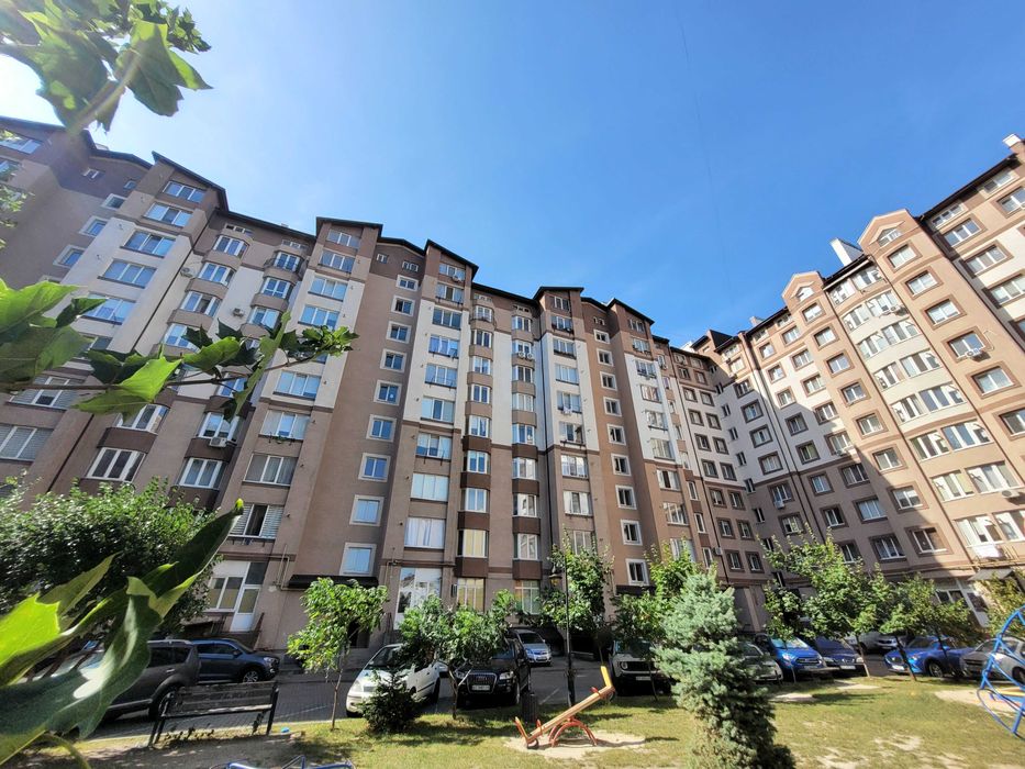 2 кімнатна квартира біля Арсену/Епіцентру