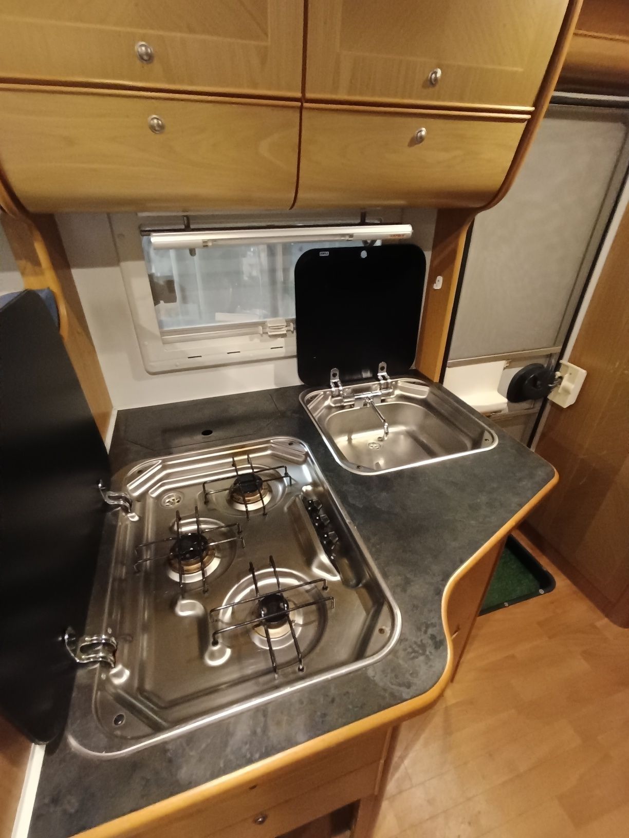 DISPONÍVEL aluguer Autocaravana 

Aluguer autocaravana 7 dormidas 6 de