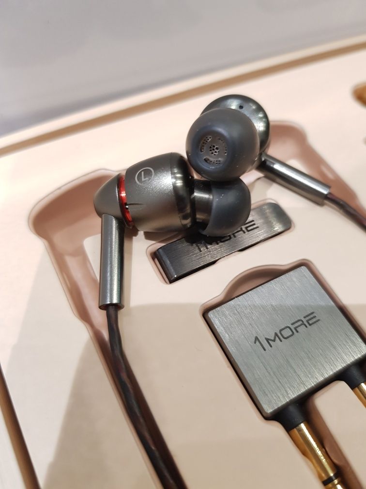 Навушники 1more Quad Driver In-Ear Headphones (E1010)