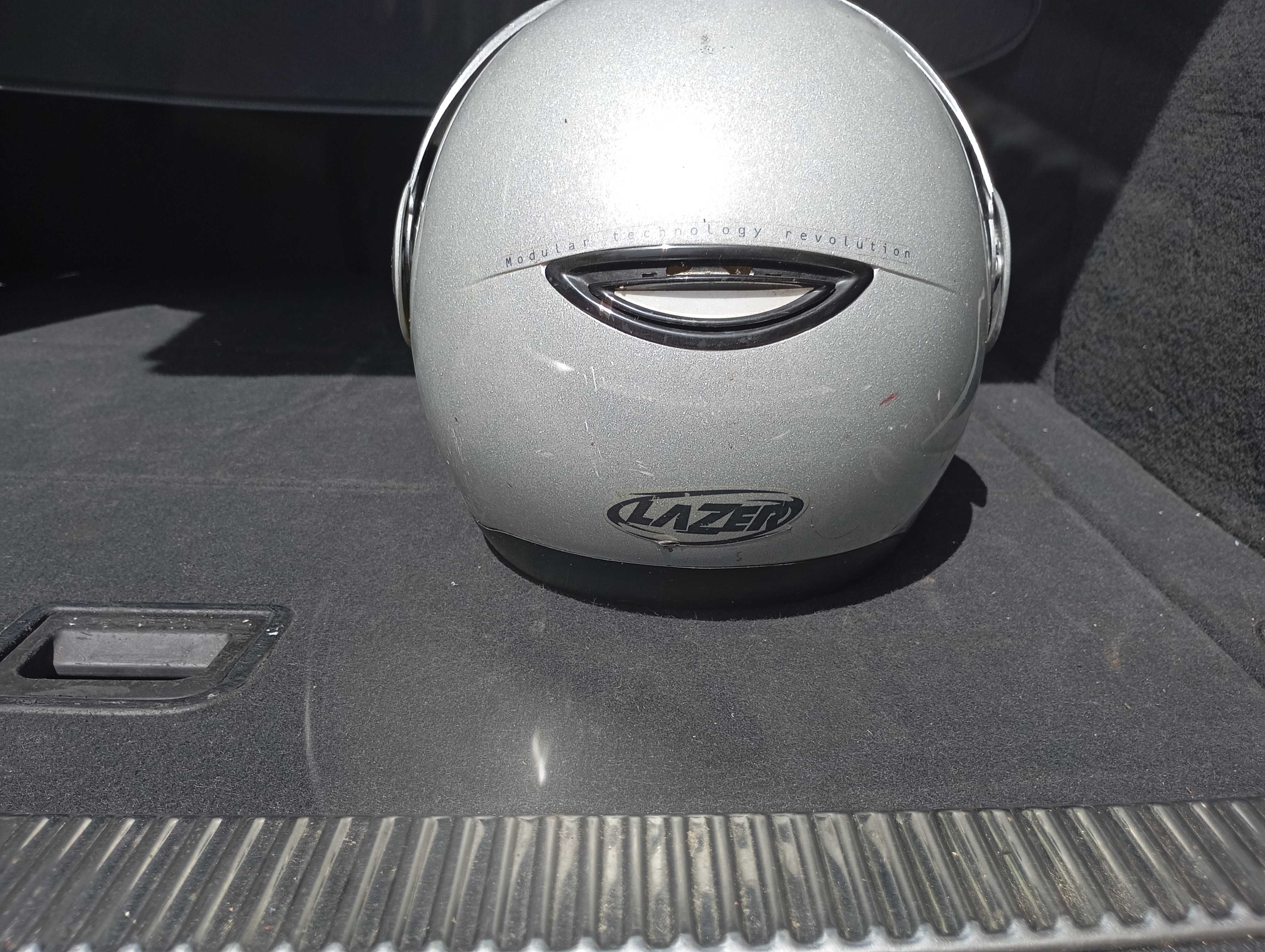 Capacete marca Lazer