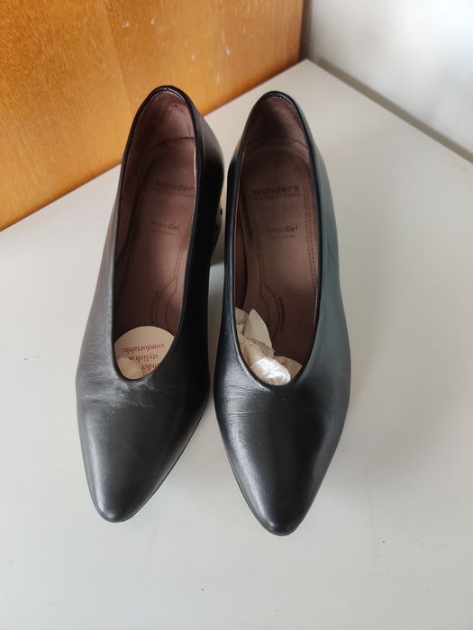 Sapatos Wonders 38