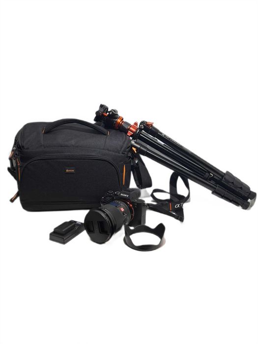 Aparat Sony alpha 7 II ILCE-7M2 + obiektyw Viltrox af 16/1,8fe+ statyw