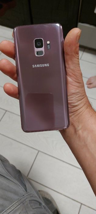 Samsung s9 хорошее сост. 6.64гб.