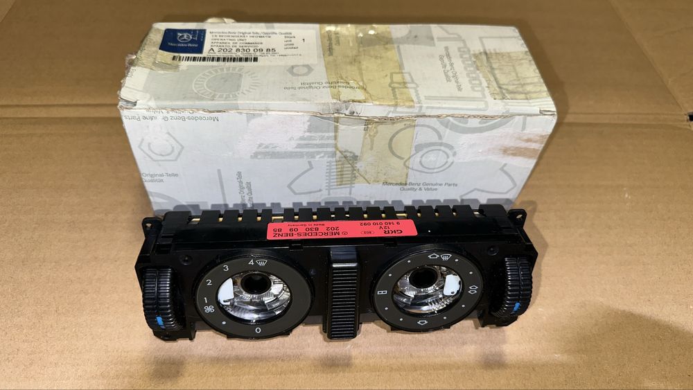 Panel nawiewu Mercedes-Benz W202 C klasa