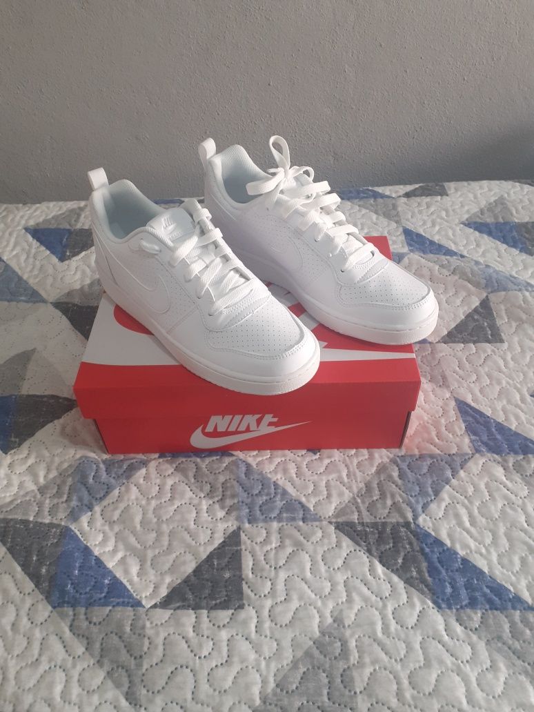 Tenis nike branco original tamanho 40