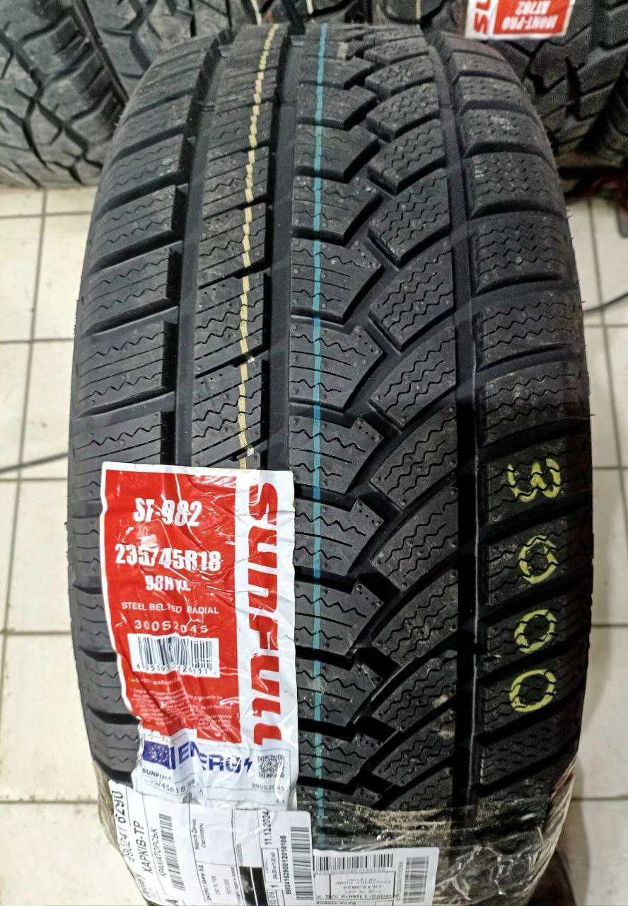 Нові шини 235/45R18 88H XL Sunfull SF-982