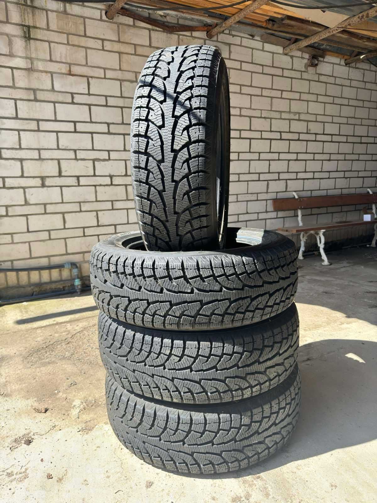 Продам автошини 225/60-R18 зима HANKOOK WINTER  в гарному стані, 9мм