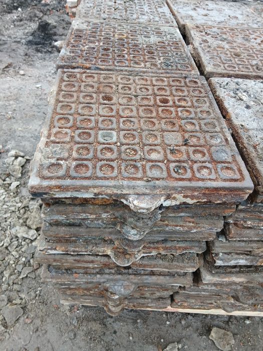 Чугунная напольная плитка