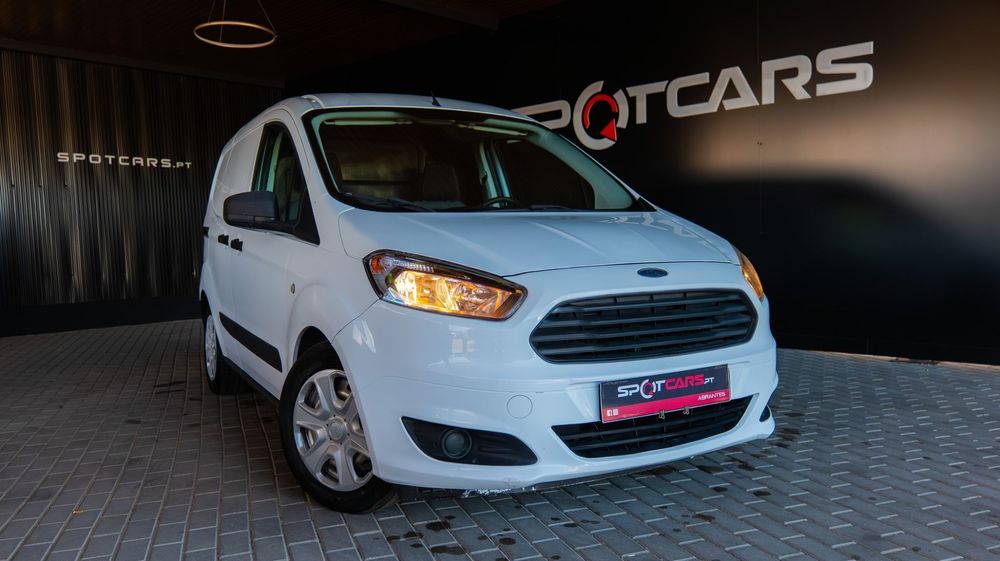 Ford Tourneo Courier 1.5 TDCi Ambiente
