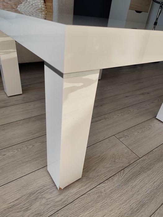 Stół Hubertus stolik kawowy 80x80 biały połysk Gliwice