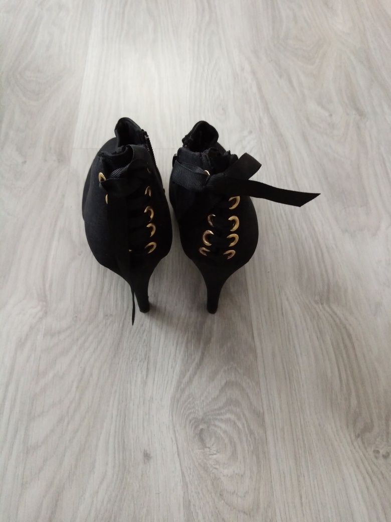 Buty damskie botki 39