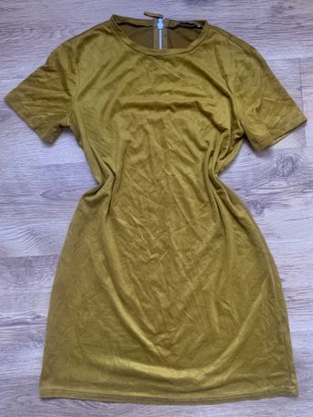 Musztardowa sukienka z zamkiem rozmiar M