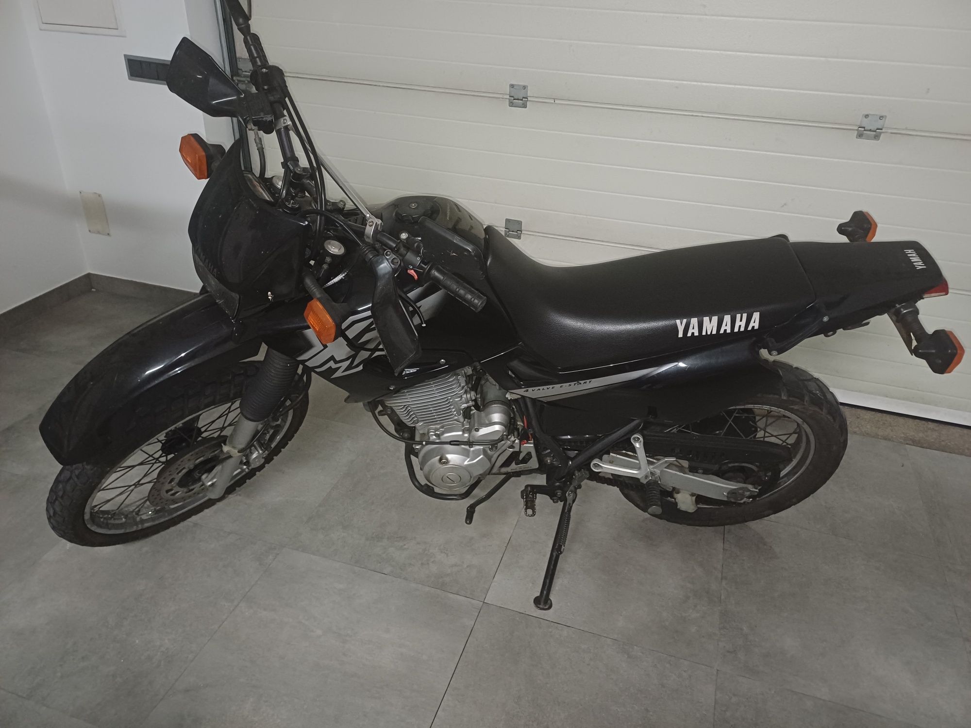 Yamaha XT 600  impecável