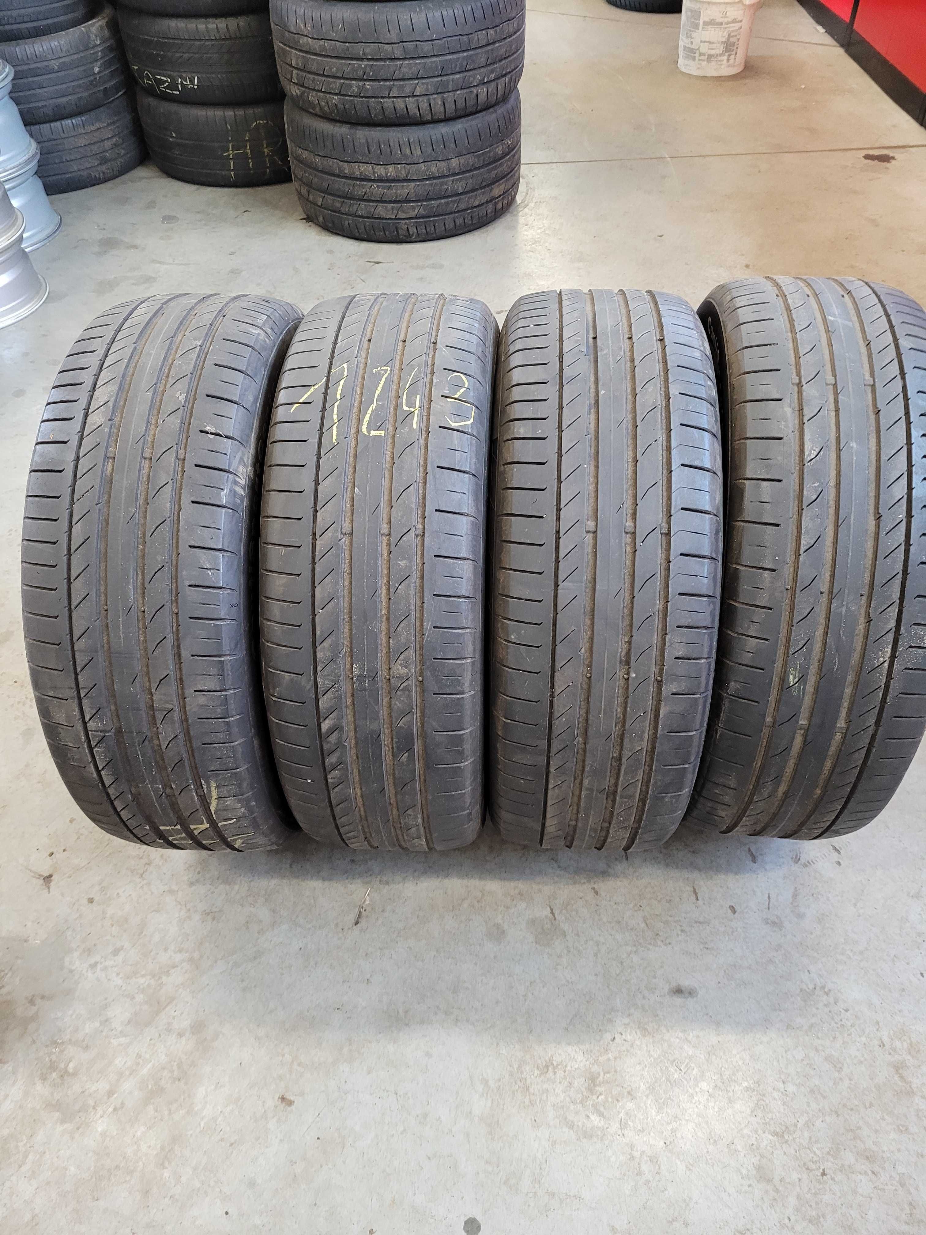 Komplet opon Continental 235/55 R 19