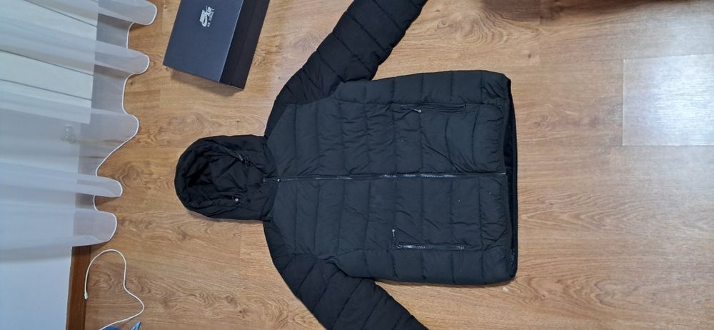 Тепла куртка на зиму