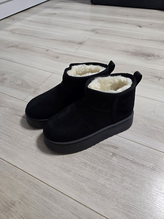 Продаю жіночі угги !!