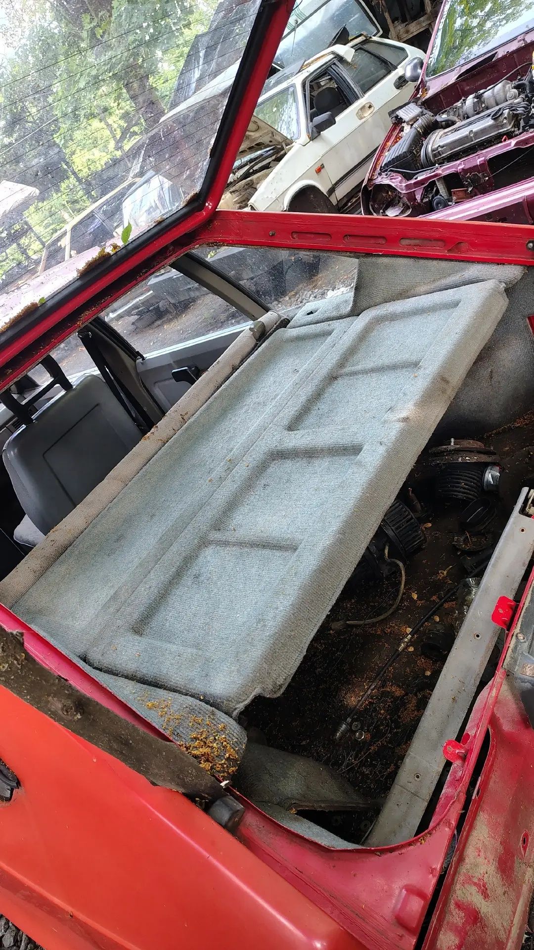 Полка задня Москвич 2141 багажник задній