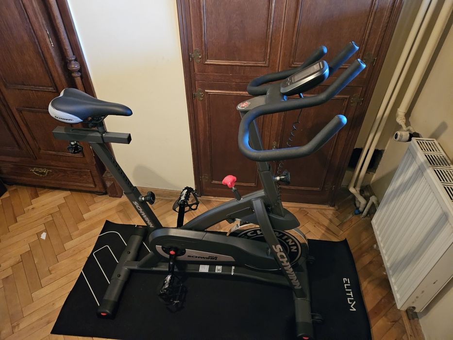 Rower stacjonarny Schwinn IC3 jak nowy