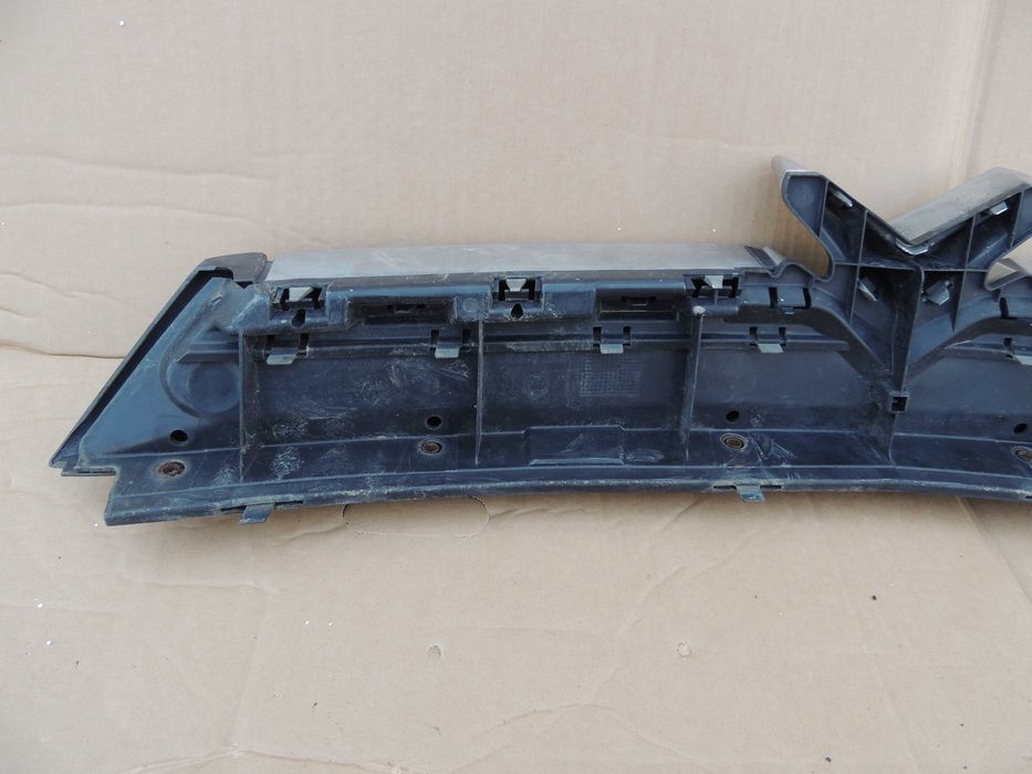 Atrapa grill emblemat Citroen C8 chrom na maskę wlot powietrza