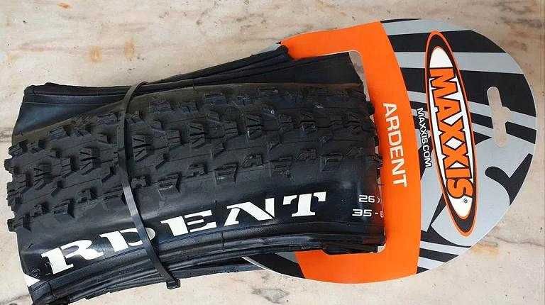 Maxxis Pneus BTT ( Novos )