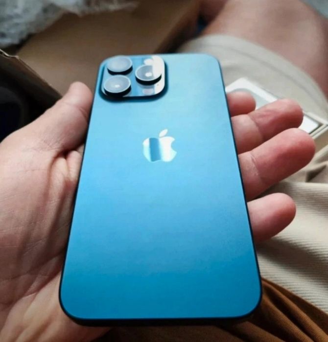 iPhone 15 pro max 256  blue