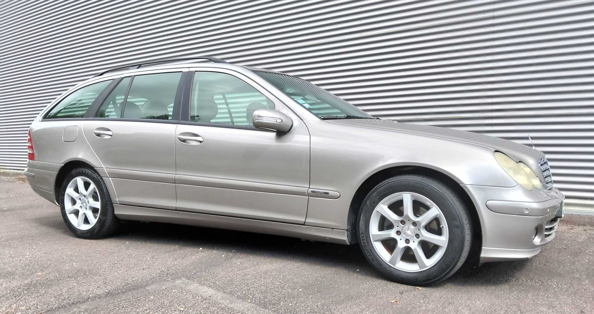 Mercedez Benz C220 cdi - 2005 NACIONAL