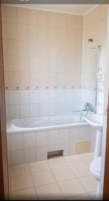 Здається будинок