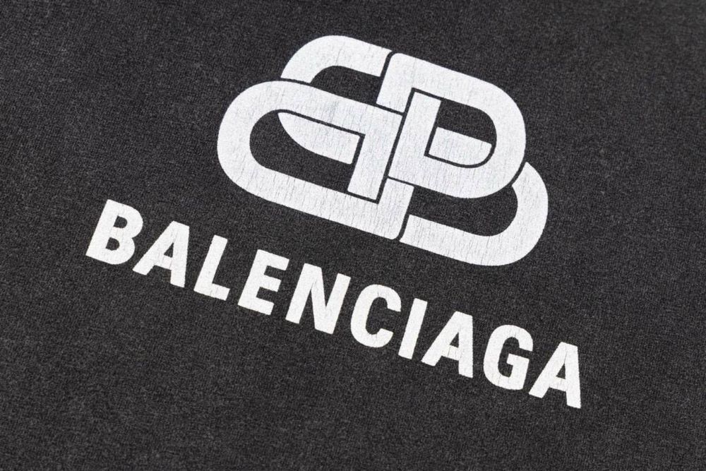 Футболка Balenciaga