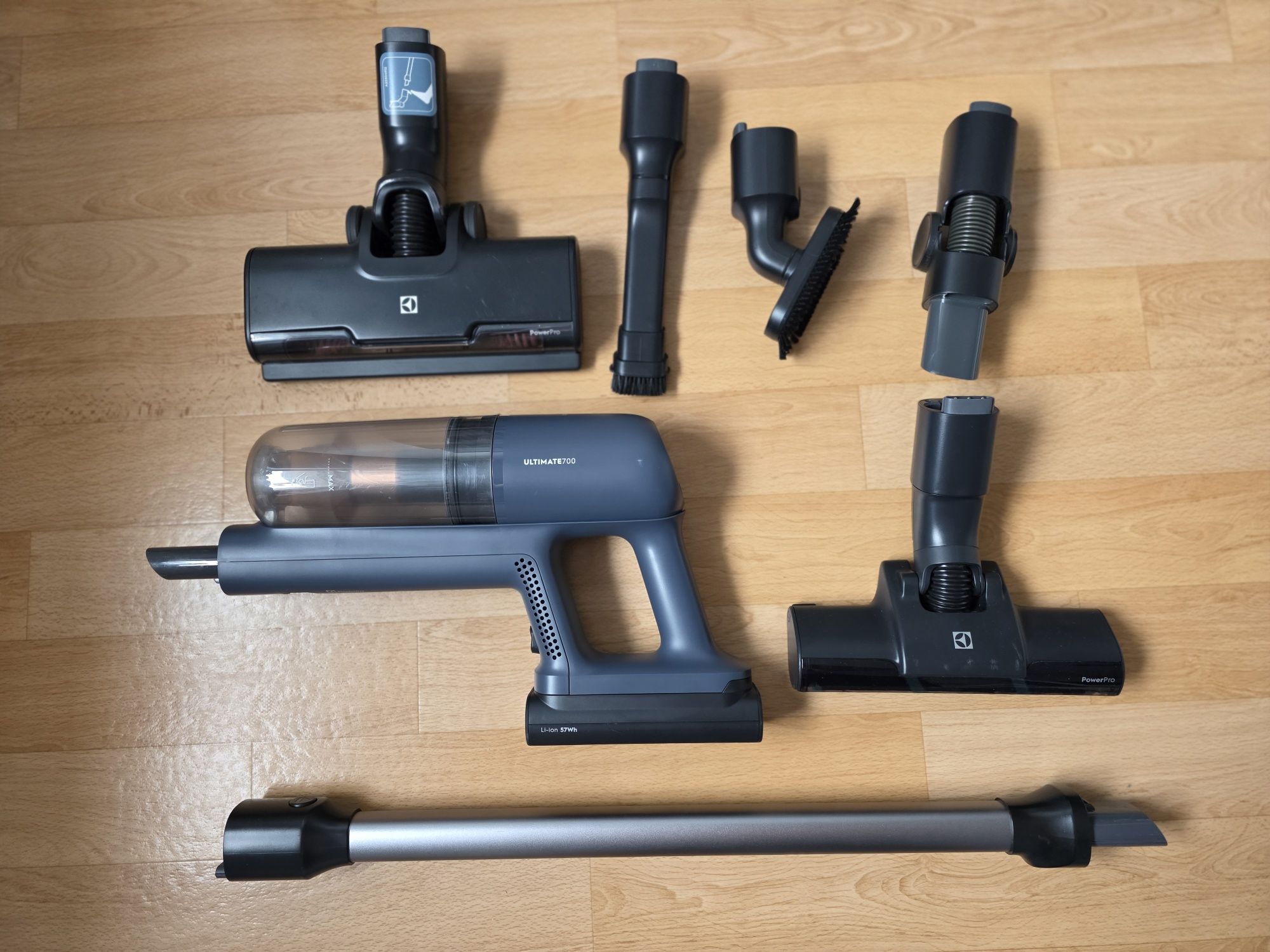 Odkurzacz pionowy Electrolux Ultimate 700 Turbo Drive
